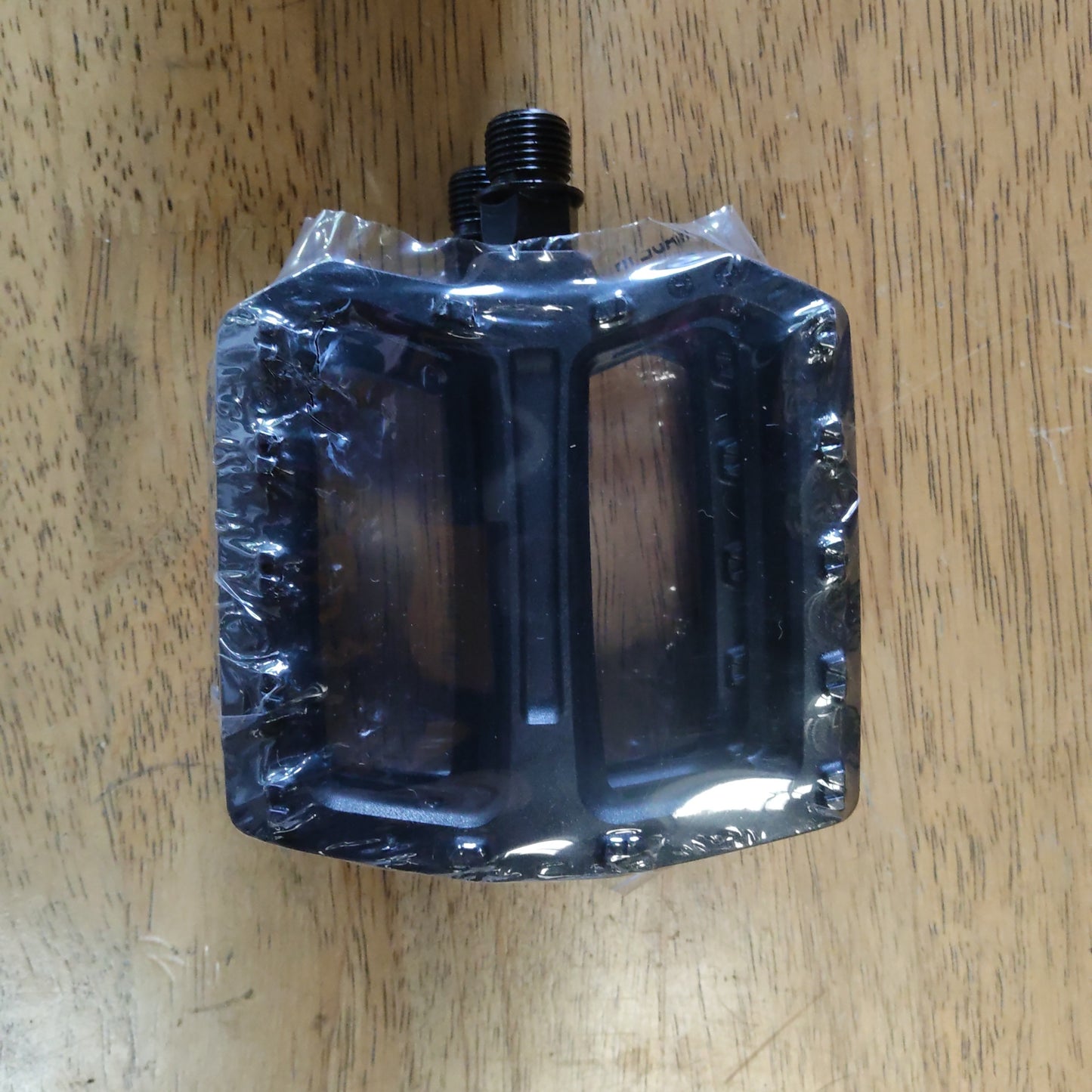 VP-301 Plastic Pedals w/ Reflectors (Made in Taiwan, Kid or Adult bike sizes)