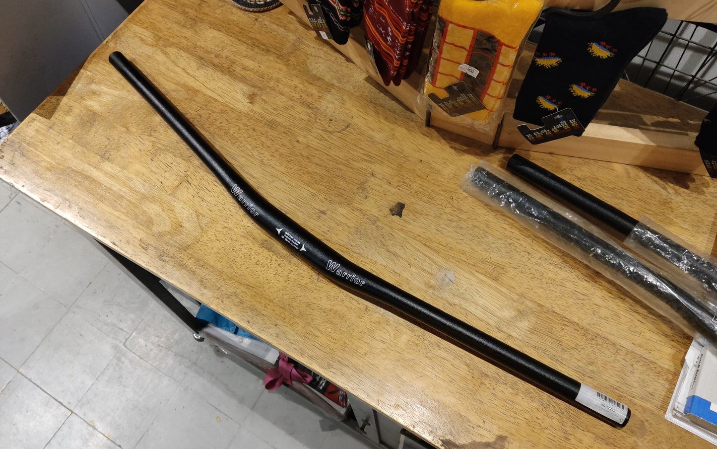 Warrior Flat Bars (800mm width, 20mm rise, 31.8mm clamp)
