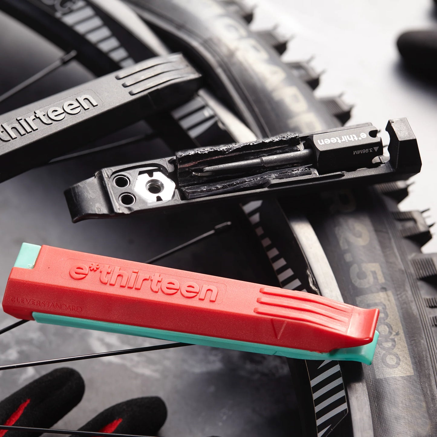 e*thirteen Tire Lever & Plug Repair Kit: Tire Levers, Puncture Plug Needle, Spoke Wrench