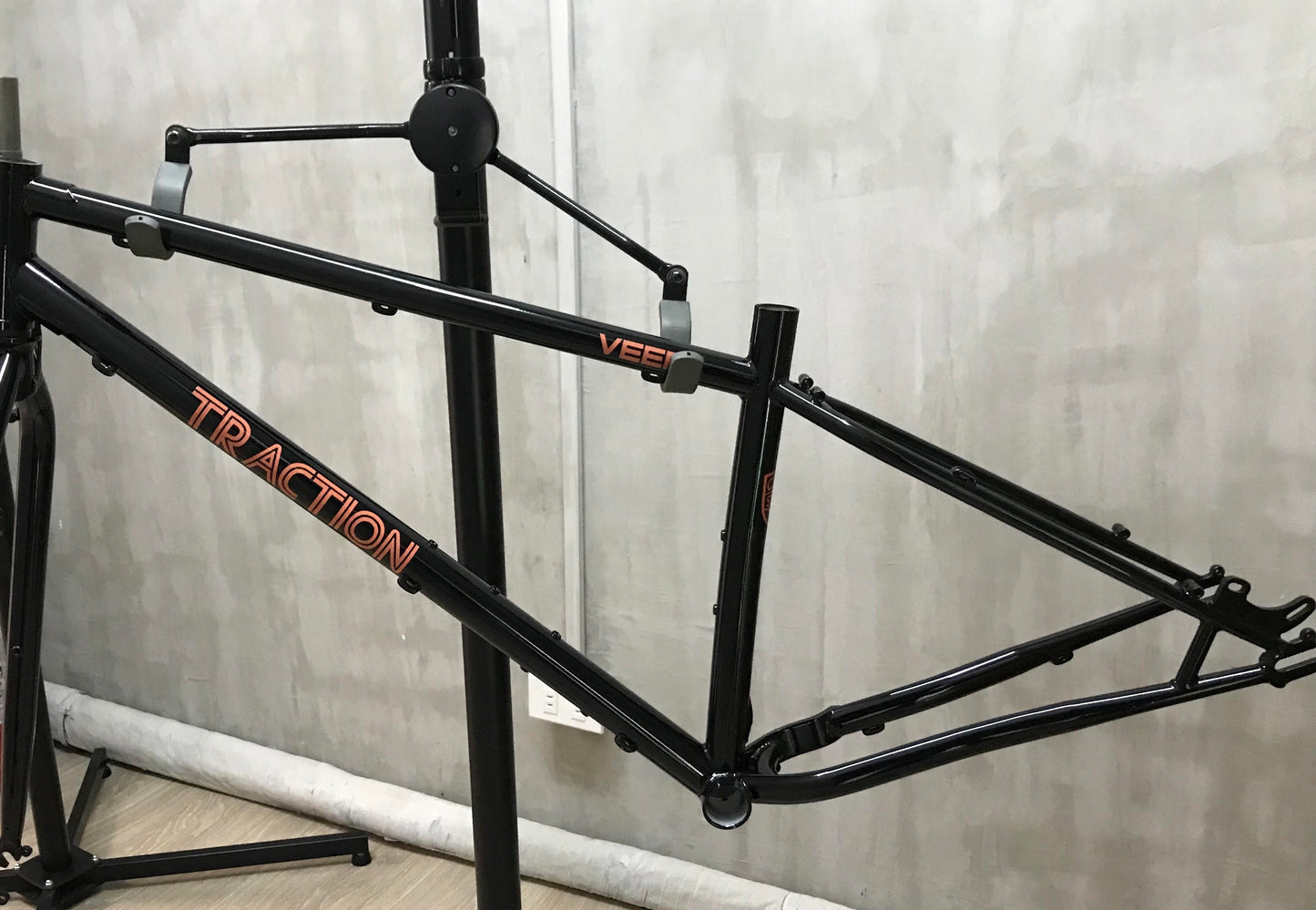 Traction Veer Frameset