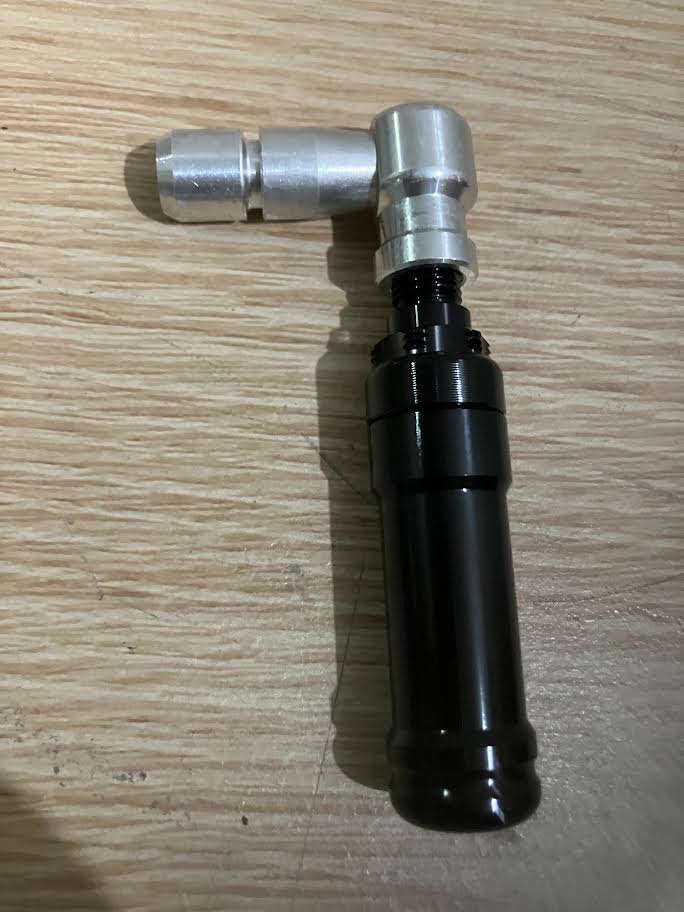Traction Tubeless Plug Tool (Bacon Plug Kit)