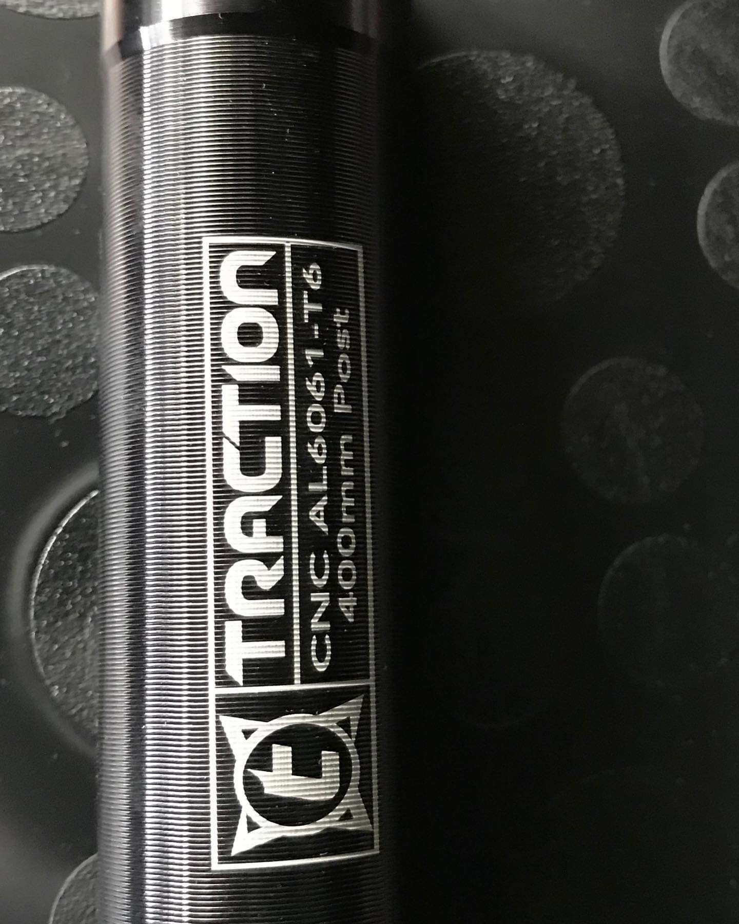 Traction CNC AL6061-T6 Seatpost (27.2 x 400mm)