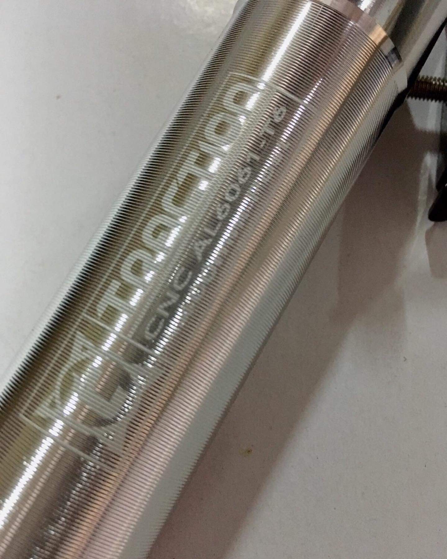 Traction CNC AL6061-T6 Seatpost (27.2 x 400mm)