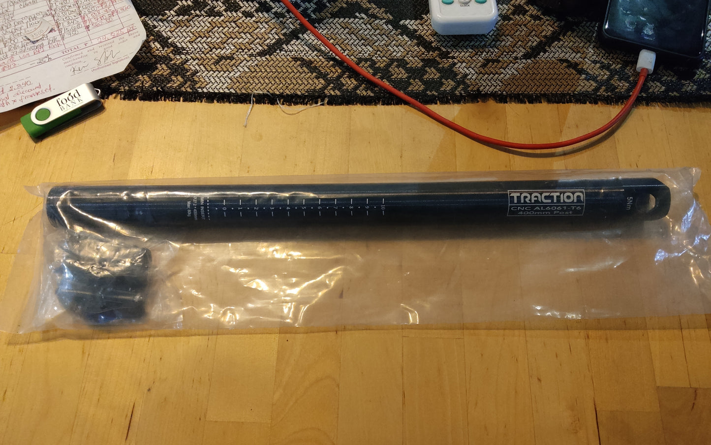 Traction CNC AL6061-T6 Seatpost (27.2 x 400mm)